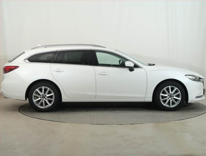 Mazda 6 - hlavní fotka