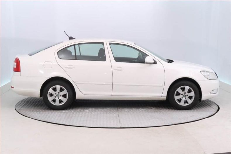 Škoda Octavia - hlavní fotka