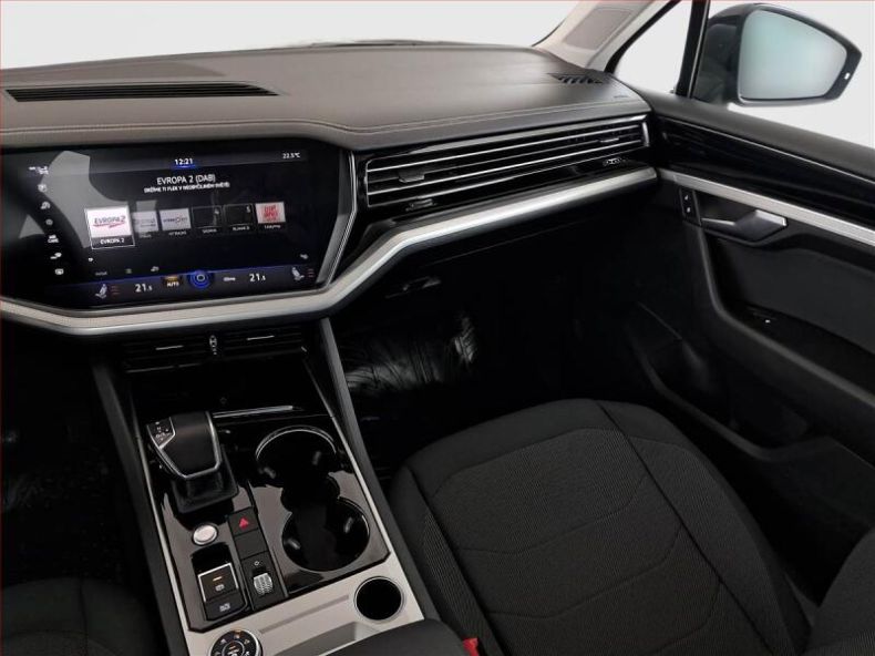 Volkswagen Touareg - hlavní fotka