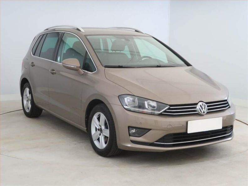 Volkswagen Golf - hlavní foto