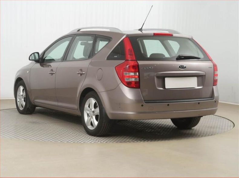 Kia Cee'd - hlavní fotka