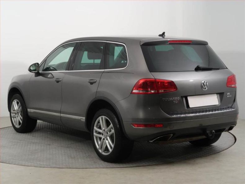 Volkswagen Touareg - hlavní fotka
