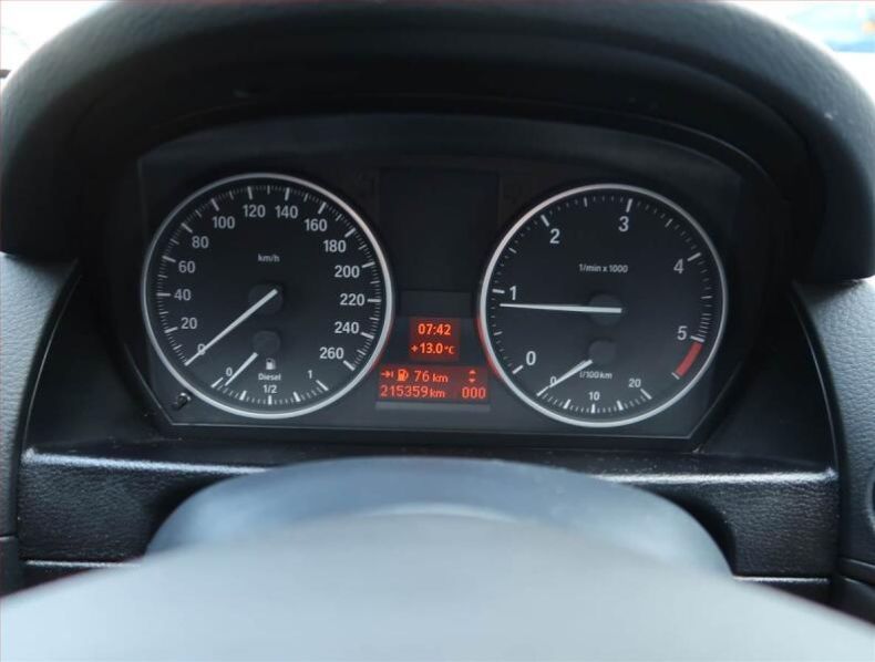 BMW X1 - hlavní fotka