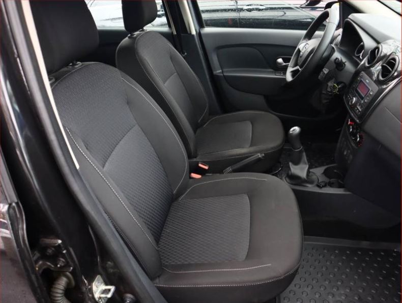 Dacia Sandero - hlavní fotka