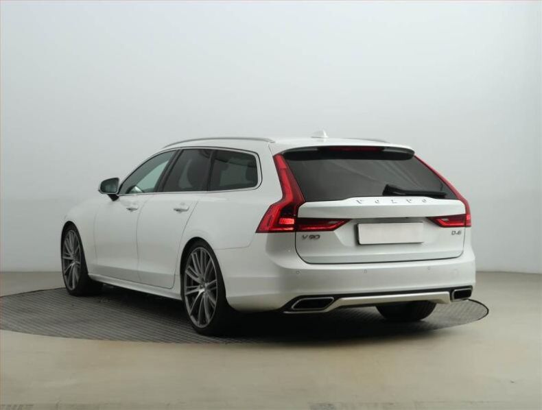 Volvo V90 - hlavní fotka