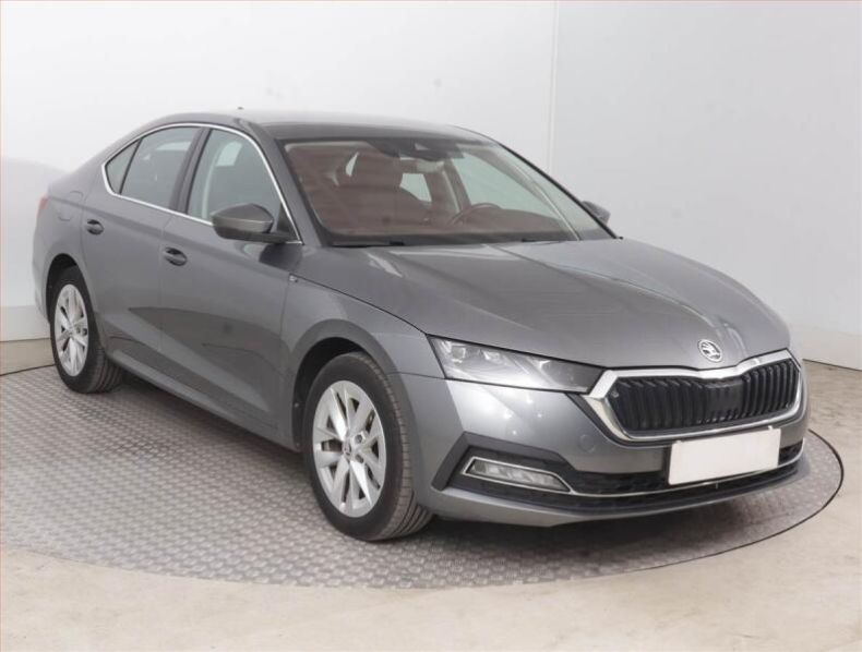 Škoda Octavia - hlavní fotka