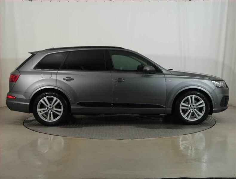 Audi Q7 - hlavní fotka