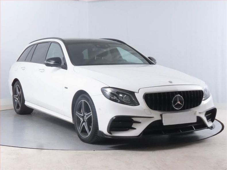 Mercedes Třída E - hlavní foto