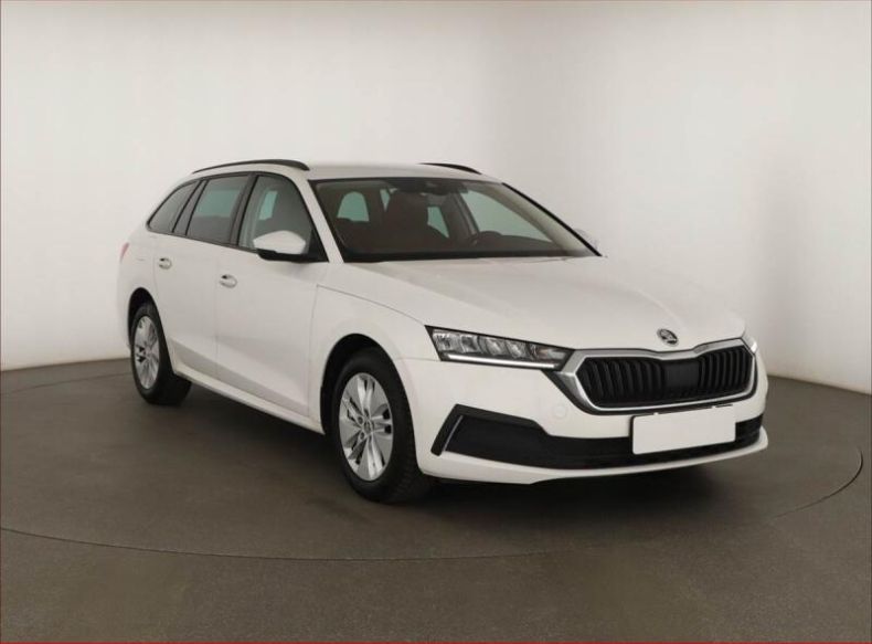 Škoda Octavia - hlavní fotka
