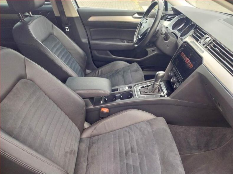 Volkswagen Passat - hlavní fotka
