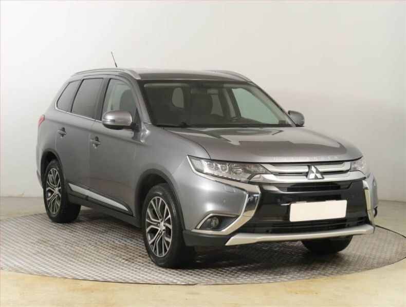 Mitsubishi Outlander - hlavní foto