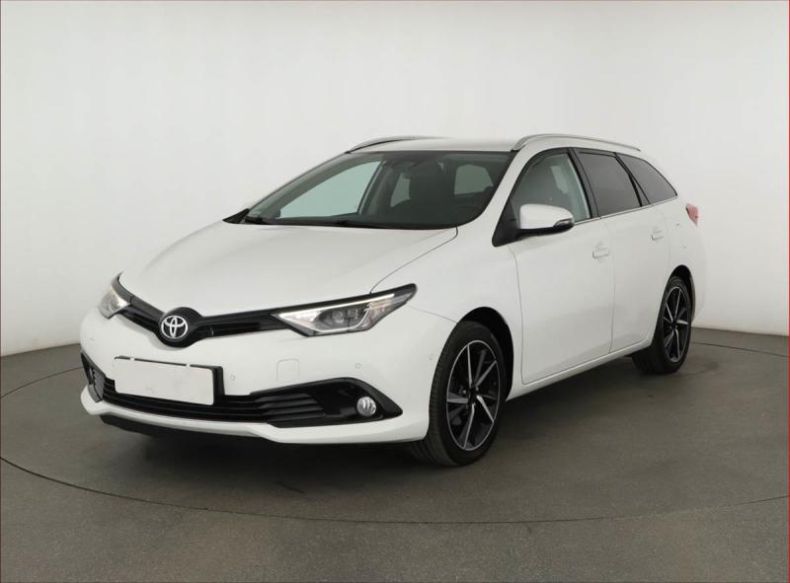 Toyota Auris - hlavní fotka