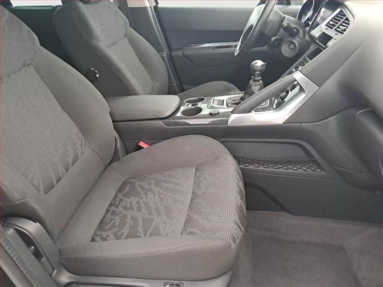 Peugeot 3008 - hlavní fotka