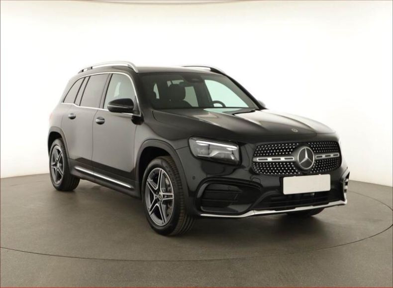 Mercedes GLB - hlavní fotka