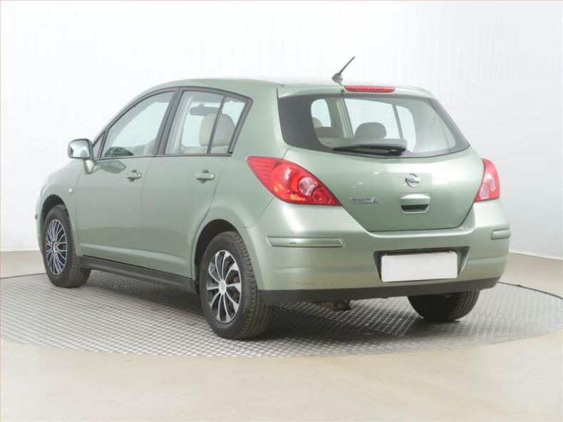 Nissan Tiida - hlavní fotka