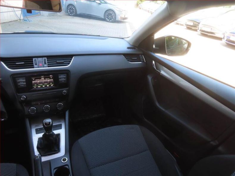 Škoda Octavia - hlavní fotka