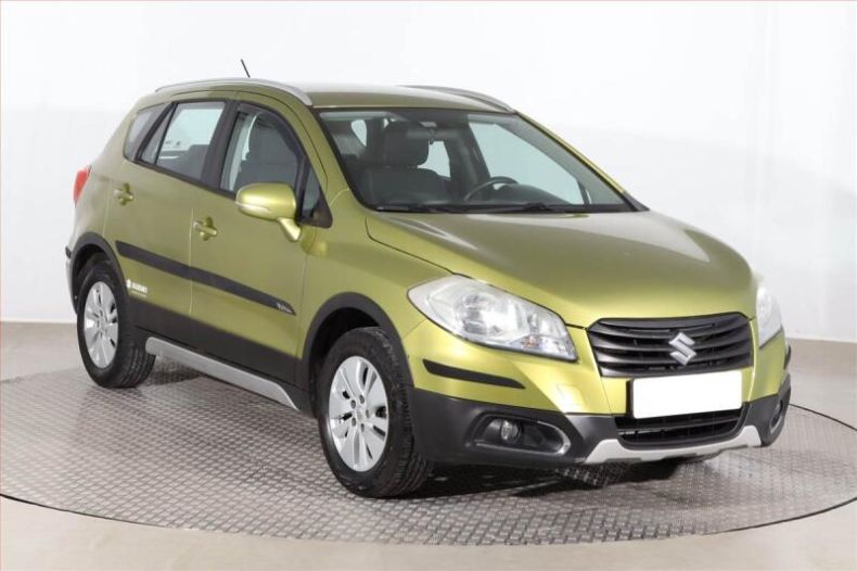 Suzuki SX4 - hlavní foto