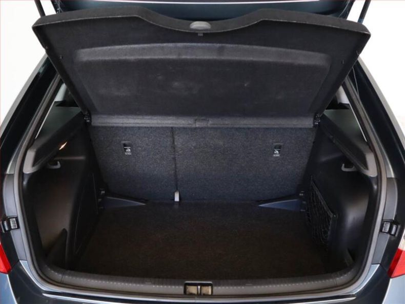 Škoda Rapid - hlavní fotka