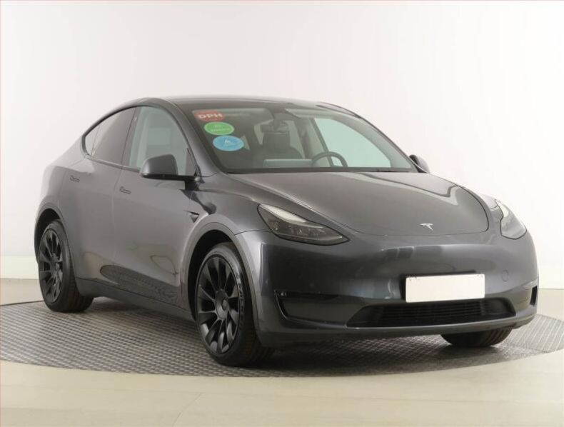 Tesla Model Y - hlavní fotka inzerátu