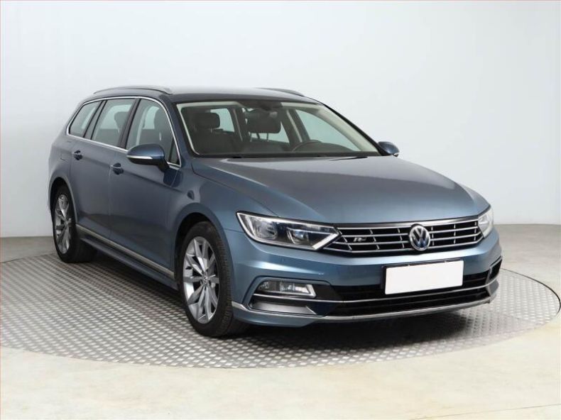 Volkswagen Passat - hlavní fotka inzerátu