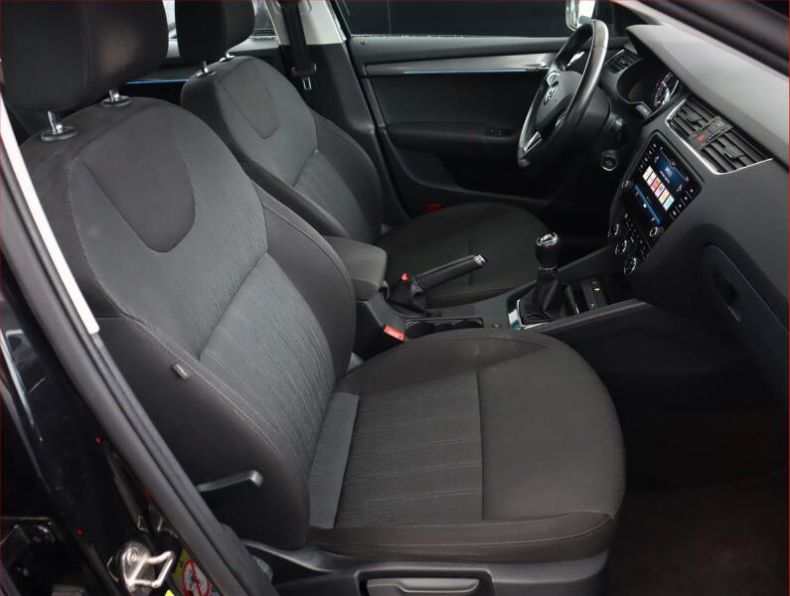 Škoda Octavia - hlavní fotka