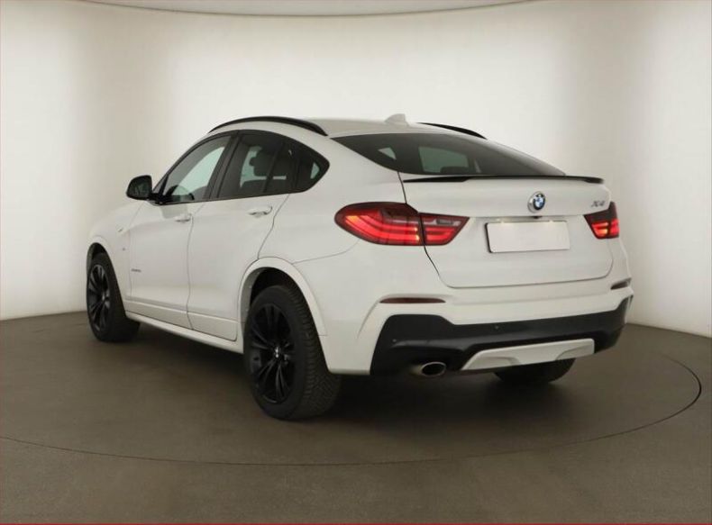 BMW X4 - hlavní fotka