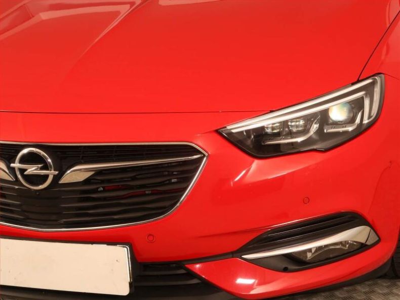 Opel Insignia - hlavní fotka