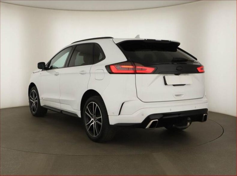 Ford Edge - hlavní fotka