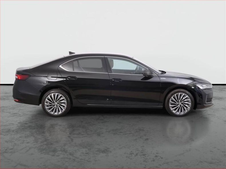 Škoda Superb - hlavní fotka