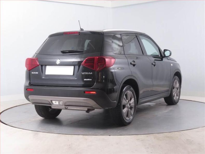 Suzuki Vitara - hlavní fotka