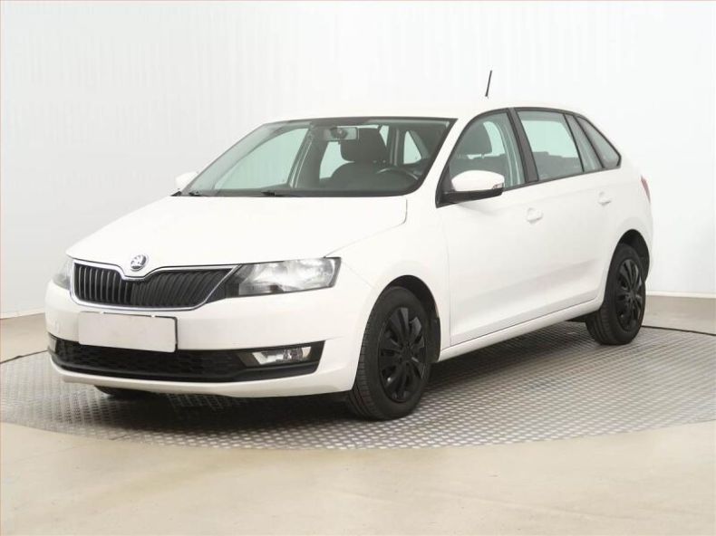 Škoda Rapid - hlavní fotka