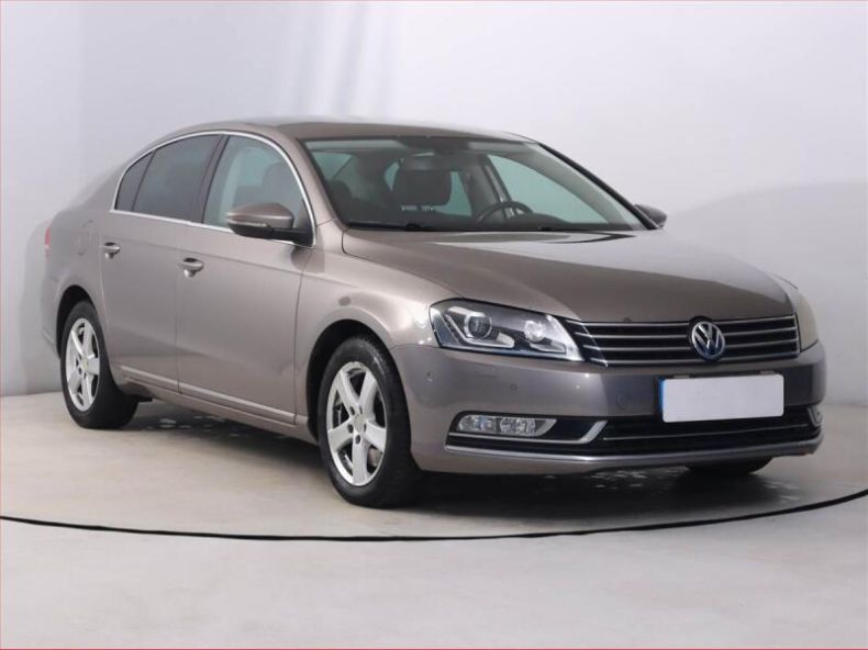 Volkswagen Passat - hlavní foto