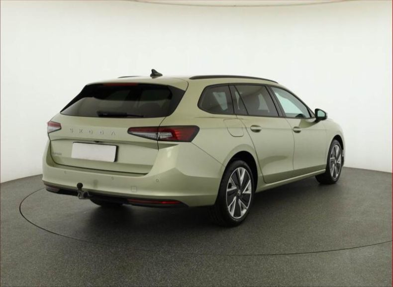 Škoda Superb - hlavní fotka