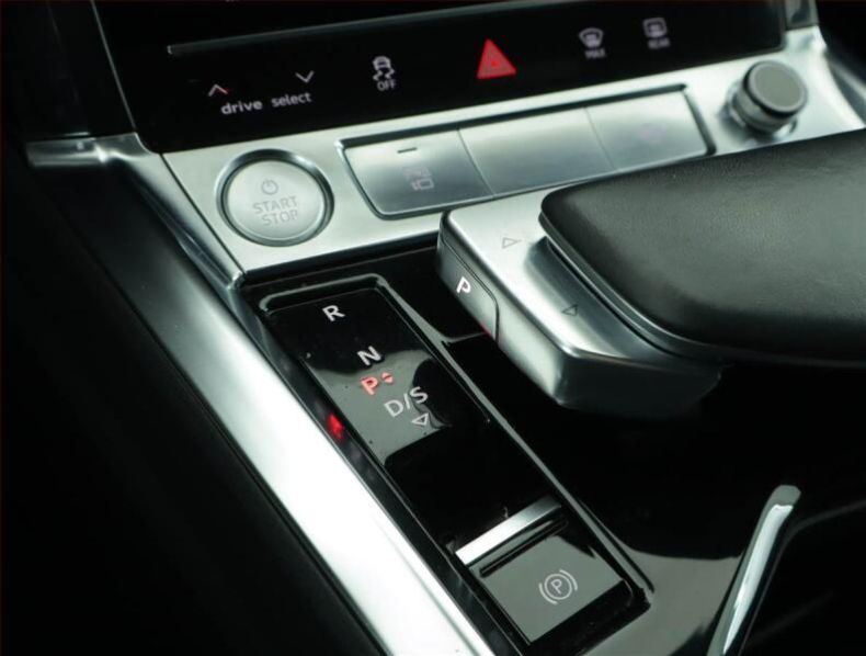 Audi E-tron - hlavní fotka