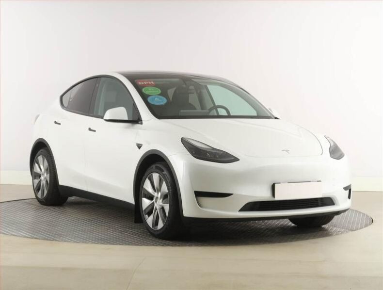 Tesla Model Y - hlavní foto
