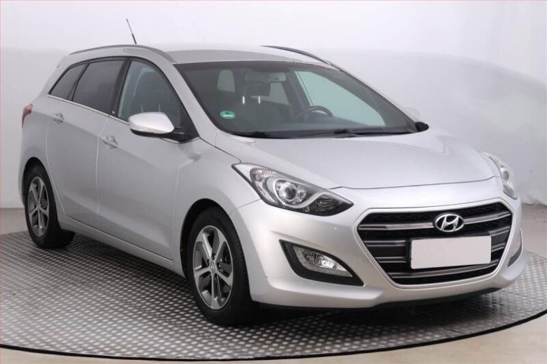 Hyundai i30 - hlavní foto