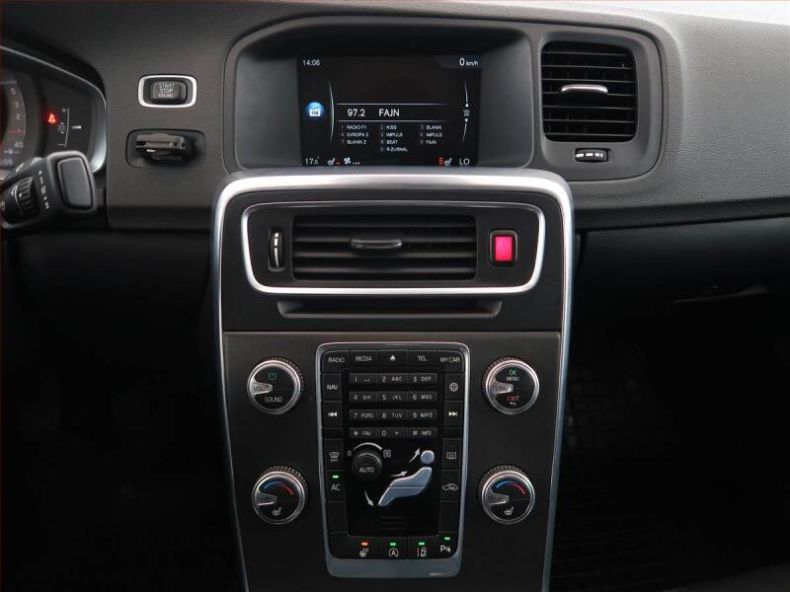 Volvo S60 - hlavní fotka