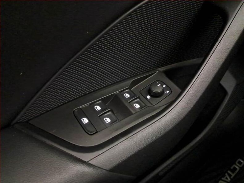 Škoda Octavia - hlavní fotka