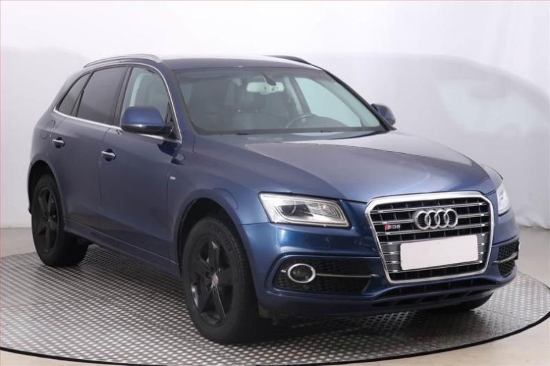 Audi Q5 - hlavní foto
