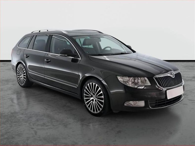 Škoda Superb - hlavní foto