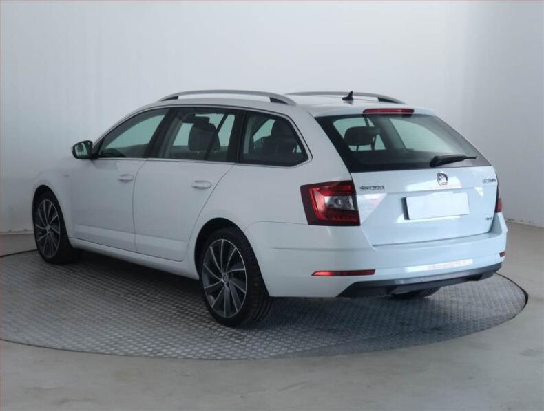 Škoda Octavia - hlavní fotka