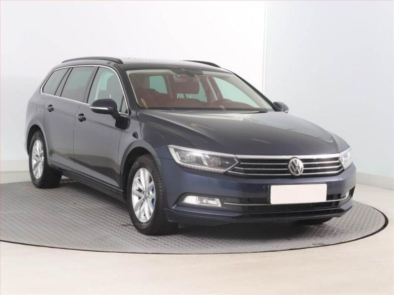 Volkswagen Passat - hlavní fotka inzerátu