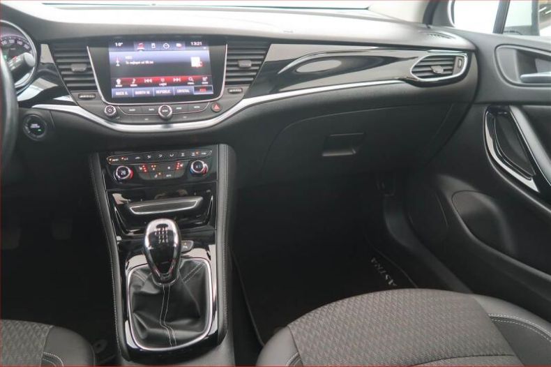 Opel Astra - hlavní fotka