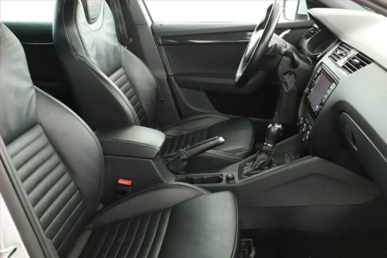 Škoda Octavia - hlavní fotka