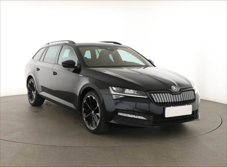 Škoda Superb - hlavní foto