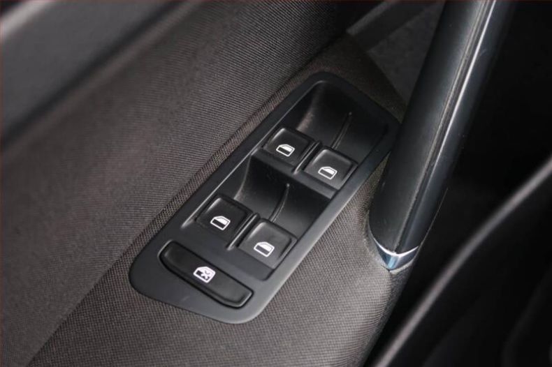 Volkswagen Golf - hlavní fotka