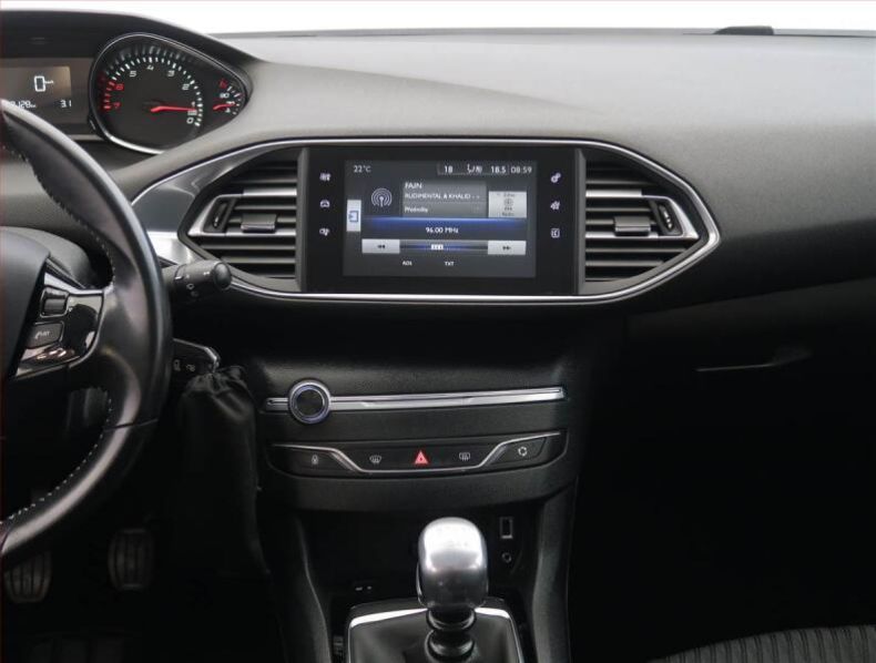 Peugeot 308 - hlavní fotka