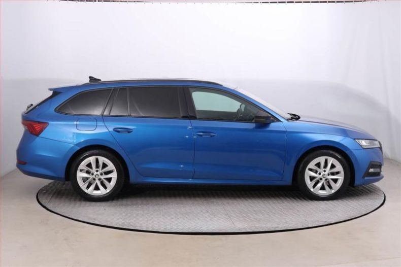 Škoda Octavia - hlavní fotka