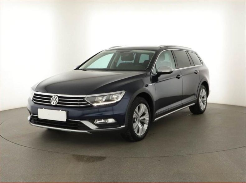 Volkswagen Passat - hlavní fotka