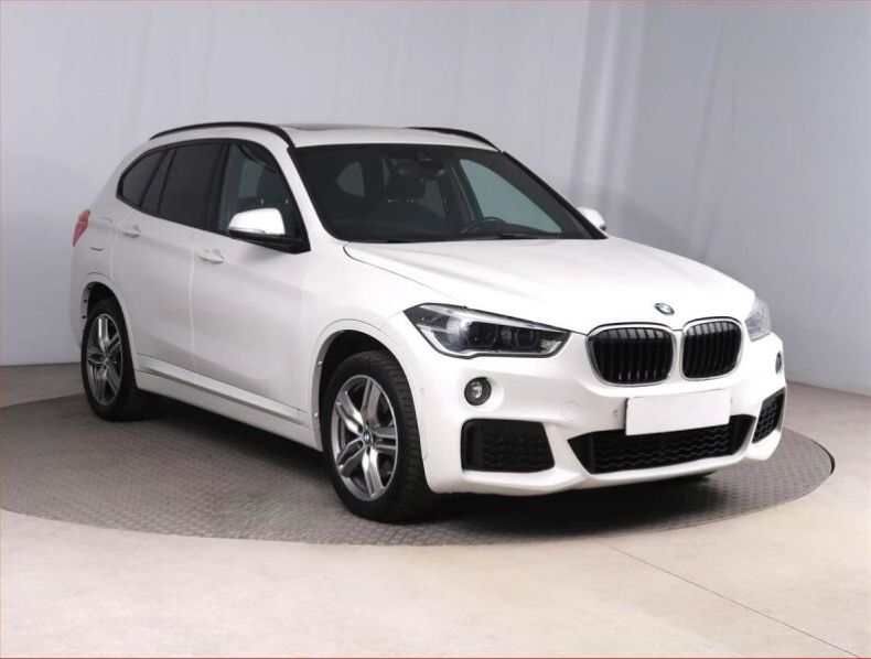 BMW X1 - hlavní fotka